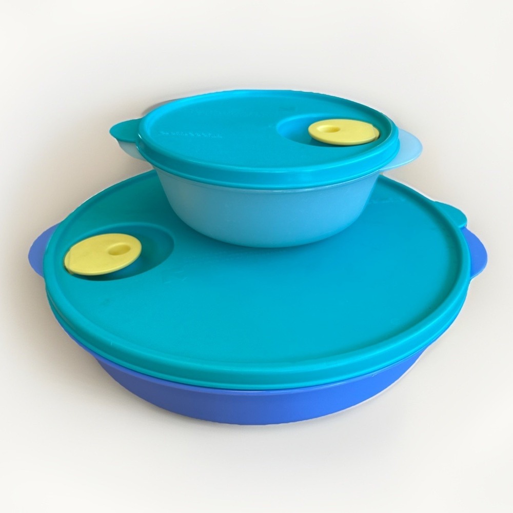 2 - TUPPERWARE CRYSTAL WAVE DIVIDED ROUND 10" &‎ 6"MICROWAVE DISHES  3284 2645